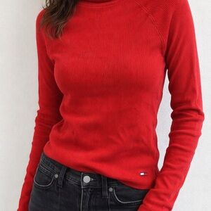 Red Women's Tommy Hilfiger Sweater